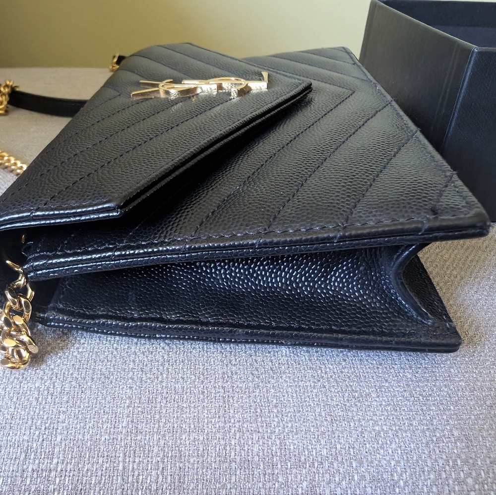 🚨 SOLD 🚨 CAD Saint Laurent WOC - On Hand - Picture 2 of 7
